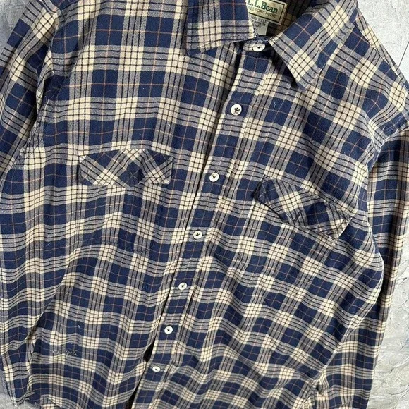 Vintage L.L.Bean blue & cream plaid flannel shirt Mens Size M #flannel #outdoor